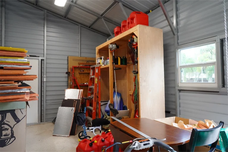 Steel Garage Building with Lean-to