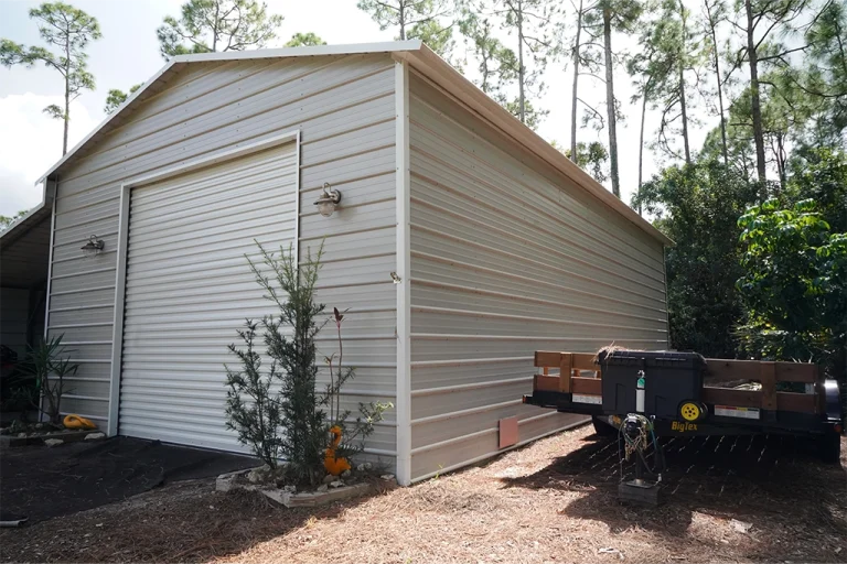 Metal Garage with lean-to